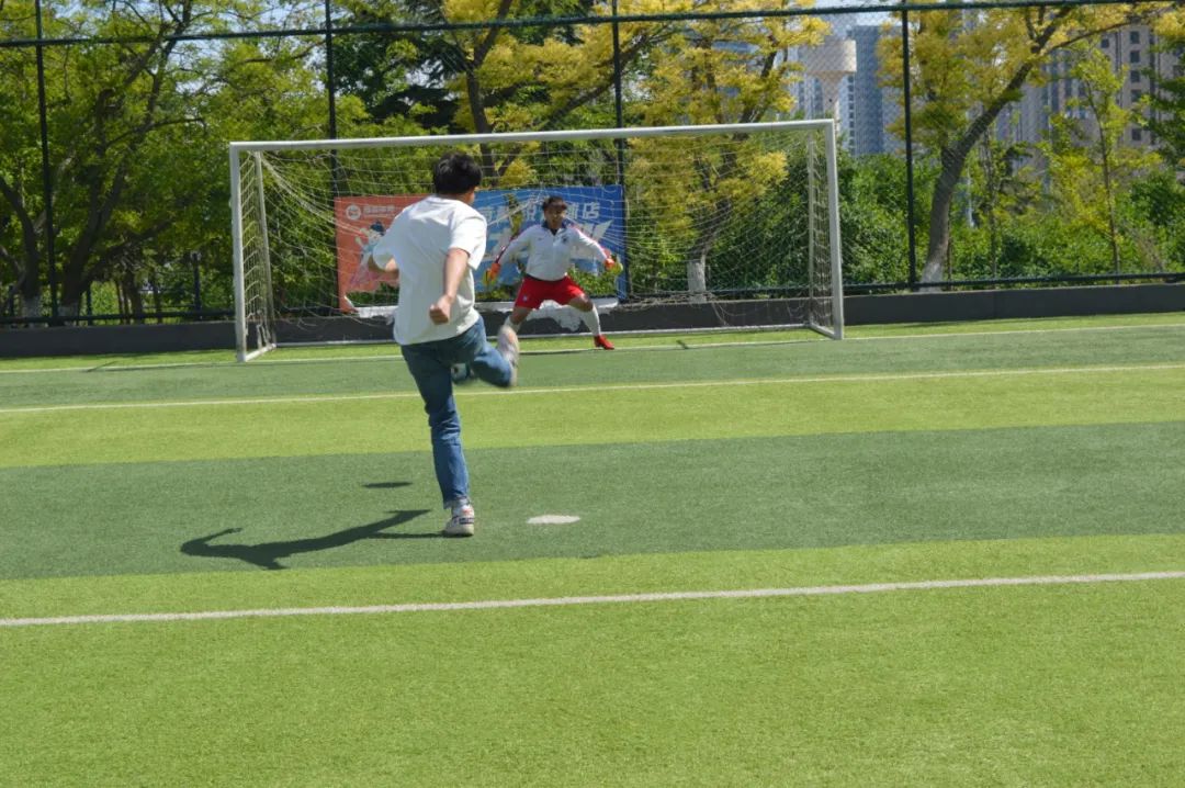 中软卓越杯点球大赛第一场开赛