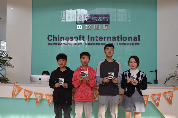 颁奖时间丨秋游打卡活动颁奖啦，掌声欢呼响起来